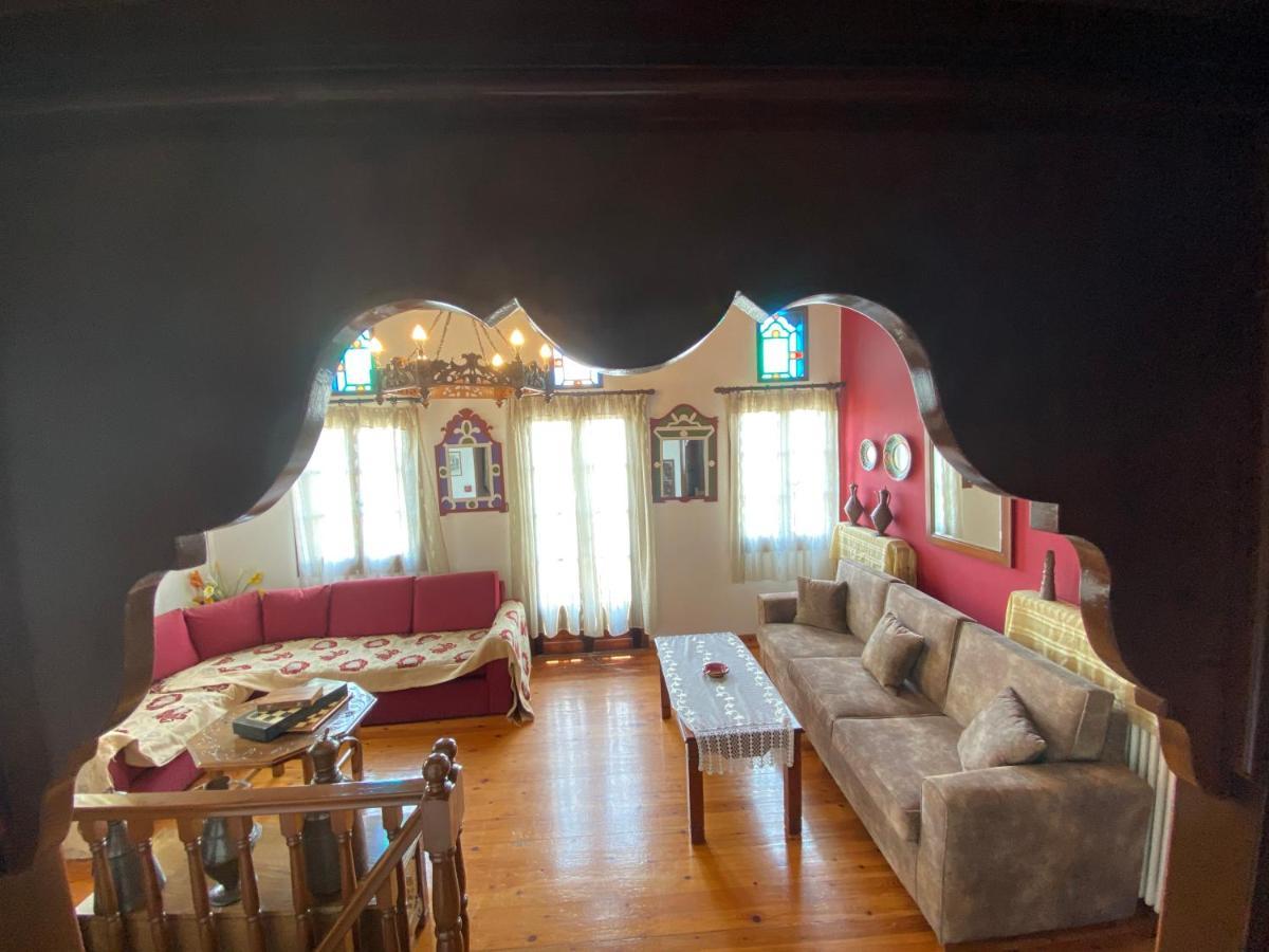 Arhontiko Theofilos Makrinitsa Ngoại thất bức ảnh